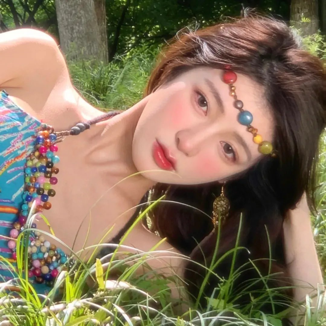 美女荒野逃亡
